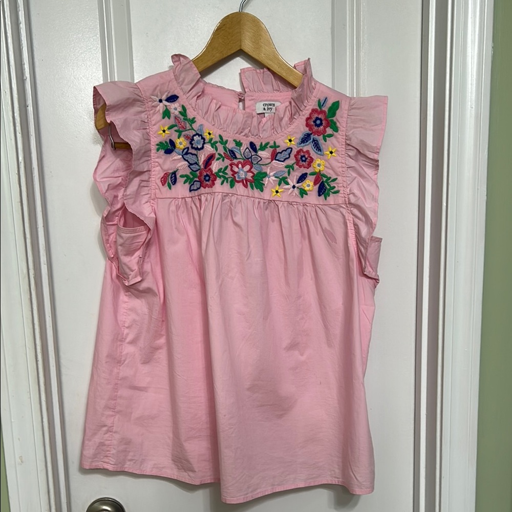 Pink Embroidered women’s Top crown & Ivy size large